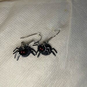 Womens Black and Red Halloween 👻 Spider 🕷️ Dangle Earrings